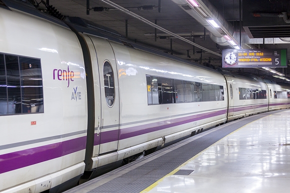 Descubre la Barcelona modernista viajando en trenes Ave