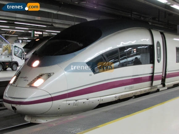 Los trenes a Santiago y A Coruña transportan un 8’8% más este año