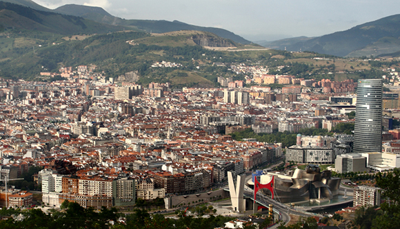Se reforzará el servicio de Cercanías en Bilbao para el Mercado de Santo Tomás