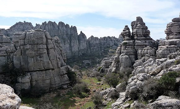 Disfruta haciendo turismo activo viajando en AVE a Antequera