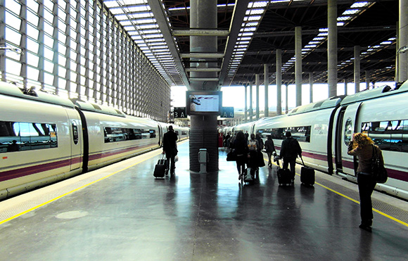 Están estudiando modificar el horario del AVE Madrid León