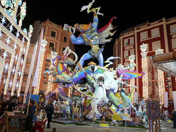 Se duplican los trenes durante las Fallas de Valencia