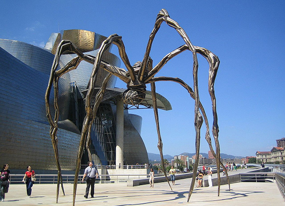 Disfruta del Guggenheim viajando en tren a Bilbao