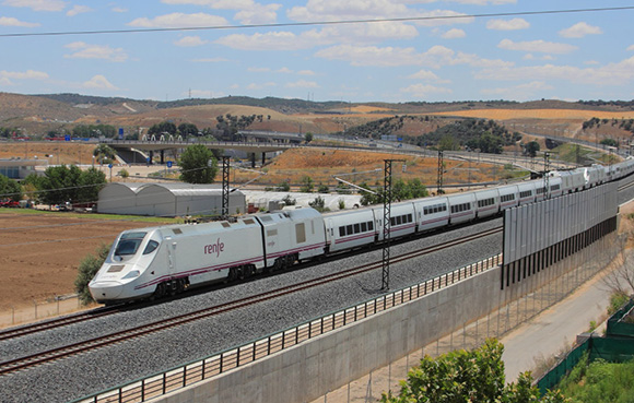 Cuarta frecuencia de trenes Alvia entre Madrid y Salamanca