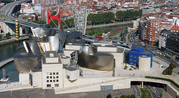 Disfruta de un viaje barato en tren a Bilbao