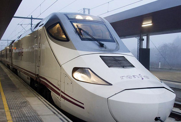 Zamora es la única capital con Alta Velocidad sin tren a Madrid a primera hora