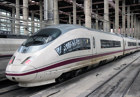 Nuevas opciones de viaje desde Valladolid y Segovia en trenes AVE