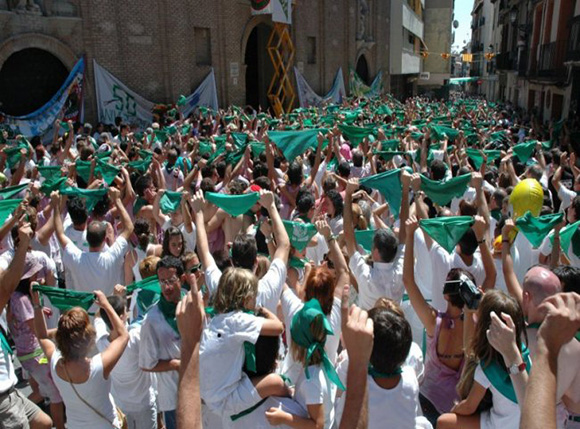 Disfruta de las fiestas de Huesca viajando en tren