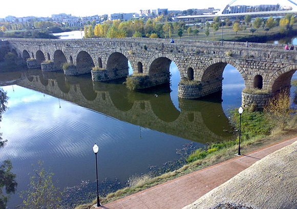 Conoce los puentes romanos y medievales más bonitos de España viajando en tren