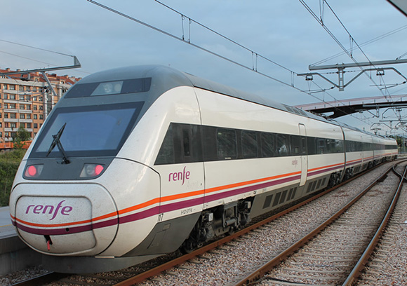 Aumentas los usuarios de la línea de trenes entre Madrid y Galicia