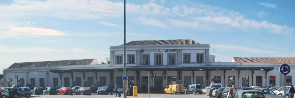 Los trenes en Granada ganan pasajeros gracias a sus precios baratos