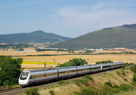 8 de cada 10 navarros prefieren viajar en tren a Madrid