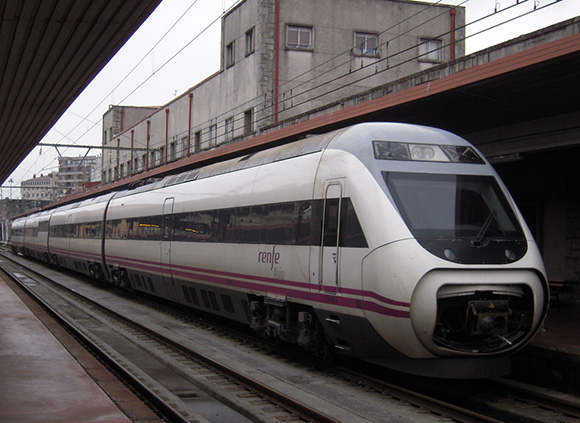 Casi 160.000 personas usan en tren para viajar entre Huelva y Madrid