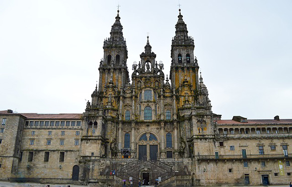 Haz un viaje barato en tren a Santiago de Compostela y disfruta de las Fiestas de la Ascensión 2017
