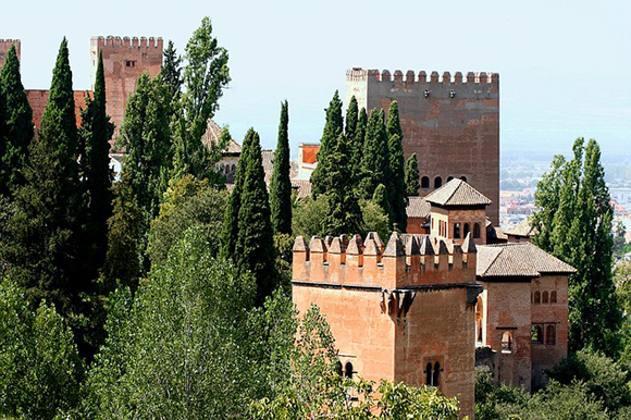 Trenes baratos a la Alhambra en octubre 2017