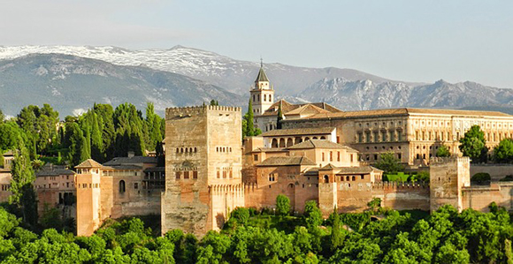 Compra unos billetes baratos de tren y visita la Alhambra en enero 2018