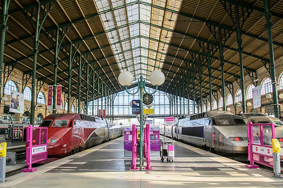 Billetes de trenes AVE baratos a París en noviembre 2018