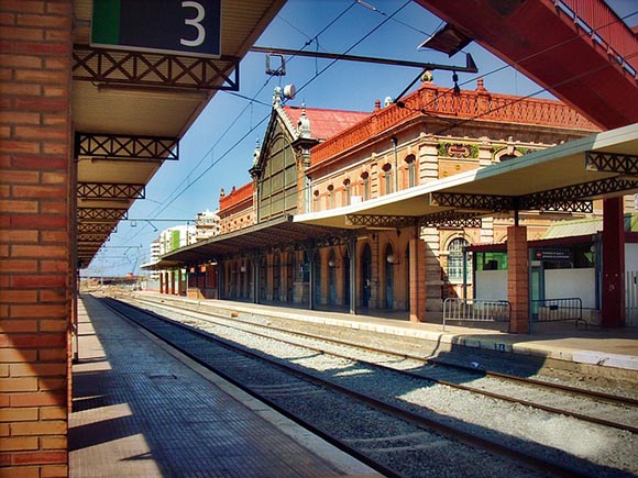 Trenes baratos para viajar a Almería en 2019