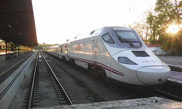 Mejora la oferta de trenes Jaén Málaga abril 2019