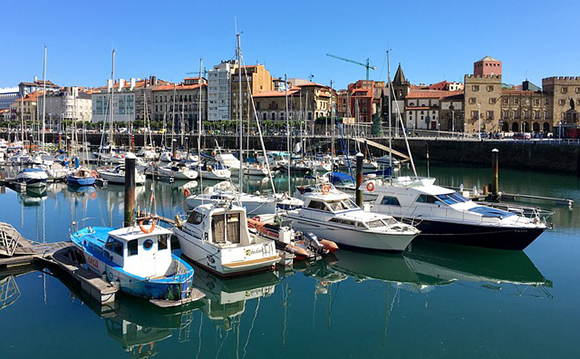 Trenes baratos a Gijón en el Día de Asturias 2019