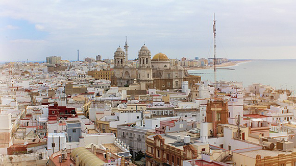 Visita Cádiz en trenes baratos este otoño 2019