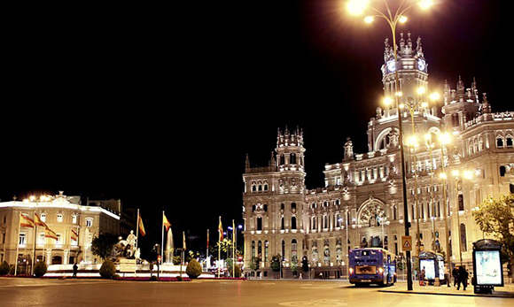Visita Madrid este diciembre 2019 con trenes AVE