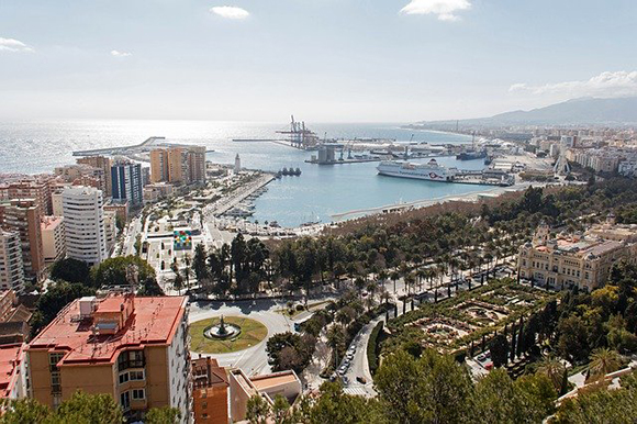 Visita Málaga este invierno 2020 en trenes AVE baratos