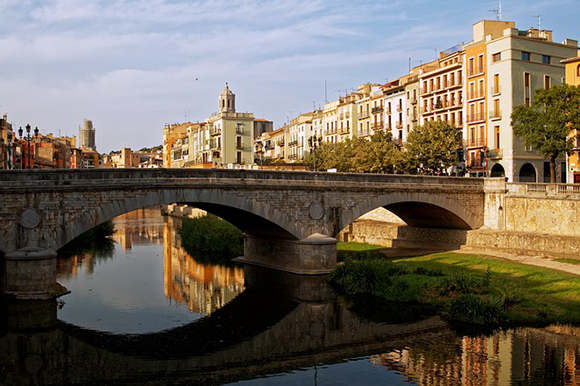 Descubre Girona en trenes AVE baratos este febrero 2020